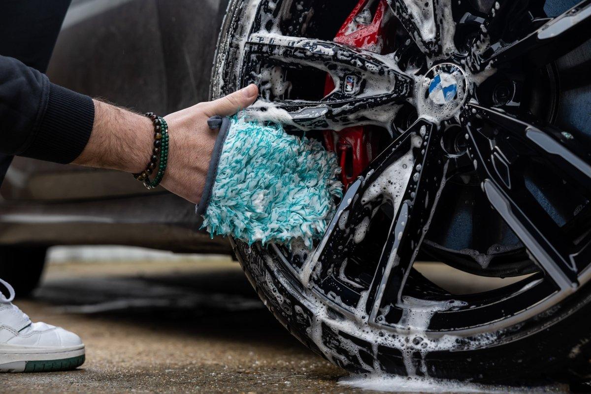 Plush Wheel Mitt Auto Finesse